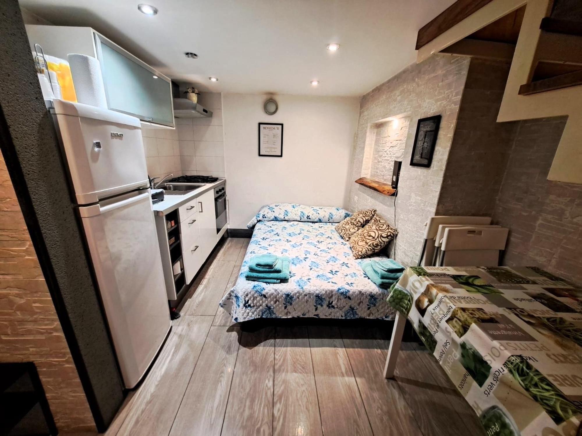 Ferienwohnung Toledo 27, A Due Passi Da Piazza Del Plebiscito Neapel Exterior foto
